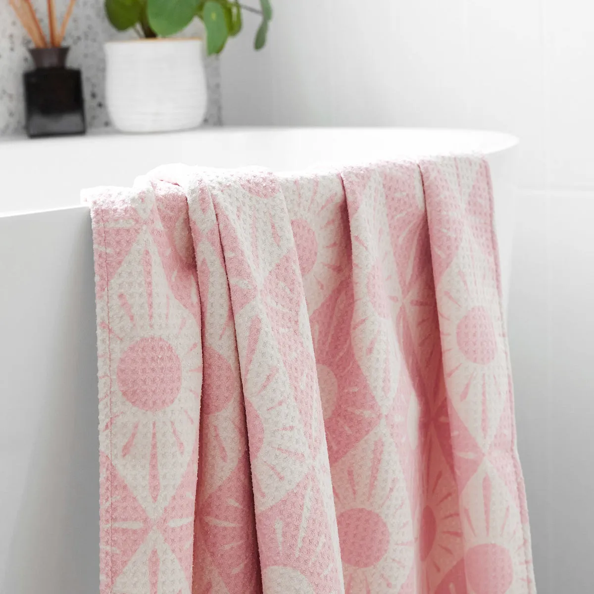 Dock & Bay Bath Towels - Diamond Pink (3)