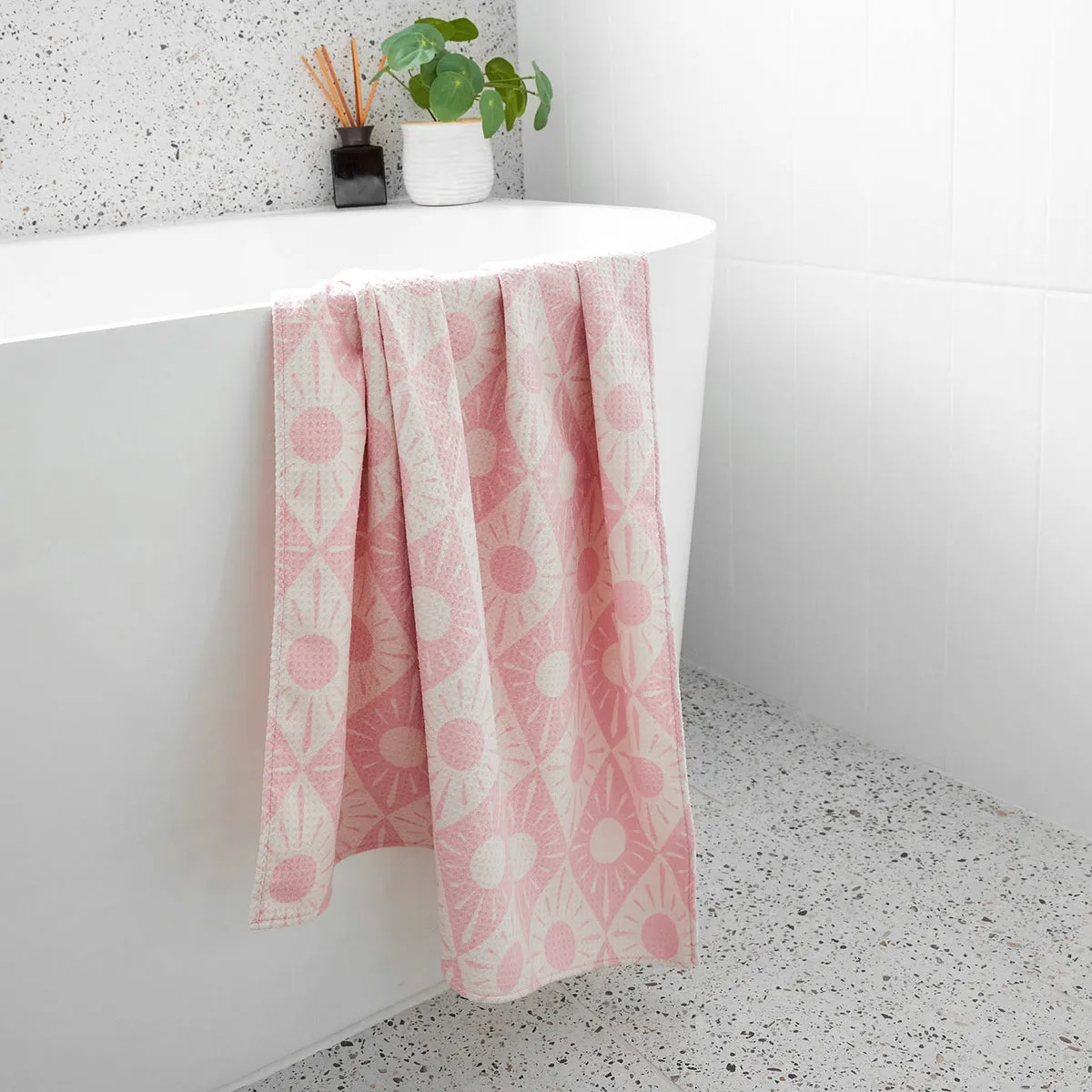 Dock & Bay Bath Towels - Diamond Pink (3)
